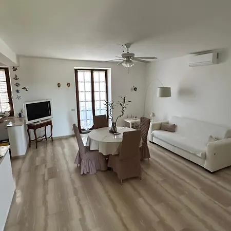 Attico Con Vista Mozzafiato A Due Passi Dal Mare Apartment
